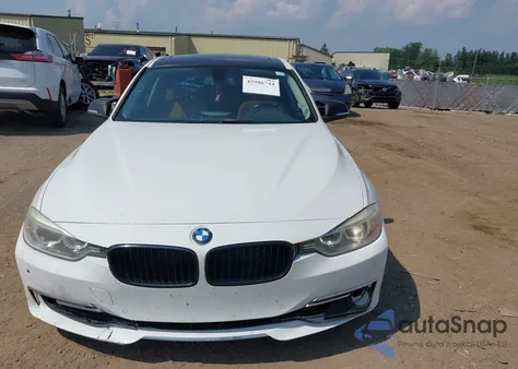 2013 BMW 328I xDrive z USA, uszkodzony, nr VIN WBA3B5C54DJ598988